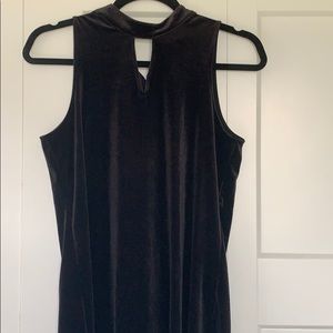 Black velvet dress, brand new with tags!